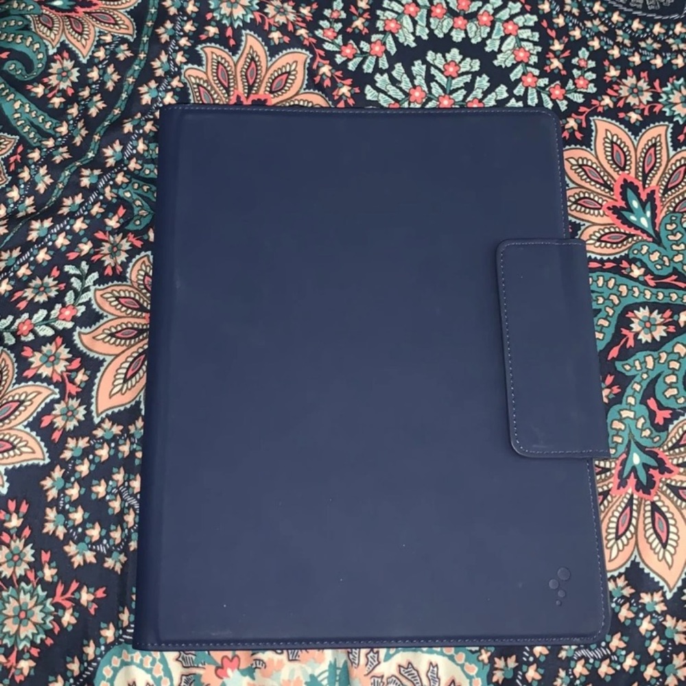 Medge Proscan tablet case